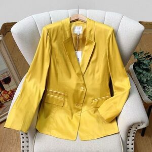 Elegant Yellow Women's Blazer